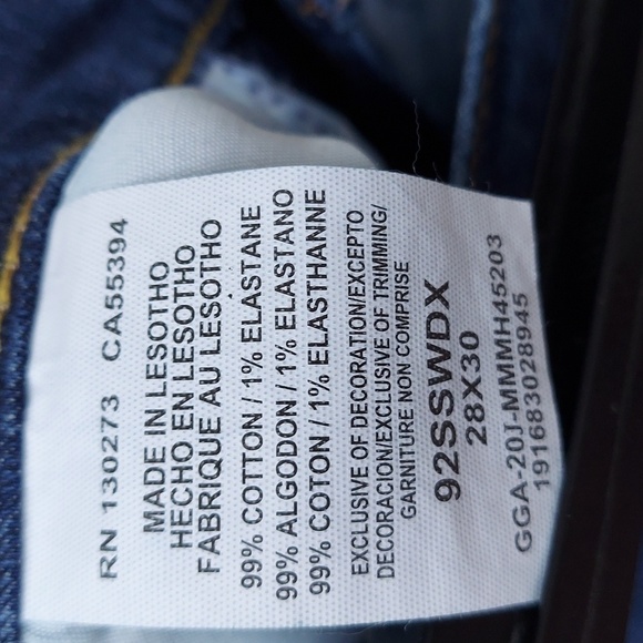 Wrangler slim straight jeans.Size 28 x30 - Picture 7 of 7
